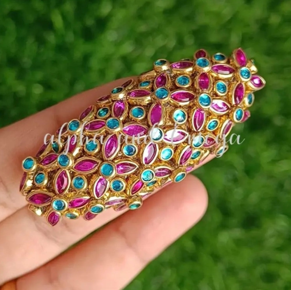 Handmade Kundan Saree Pin