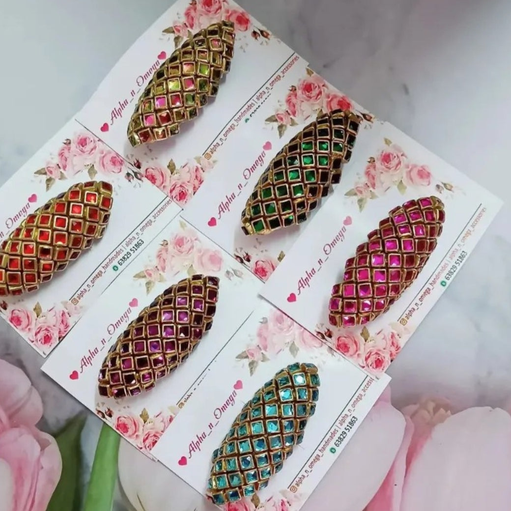 Handmade Kundan Saree Pin