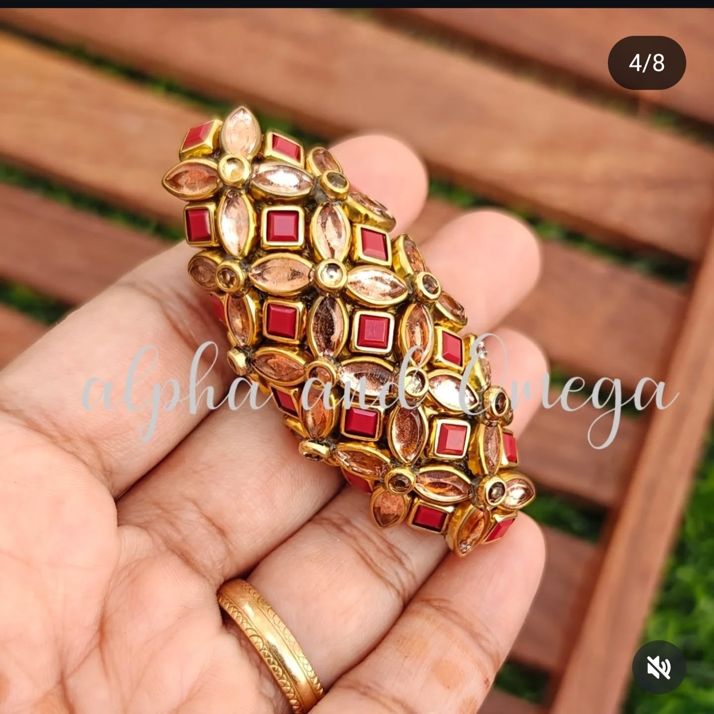 Handmade Kundan Saree Pin
