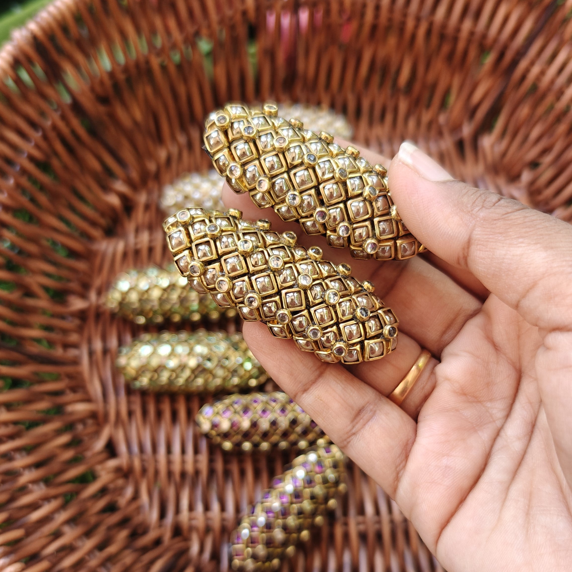 Handmade Kundan Saree Pin