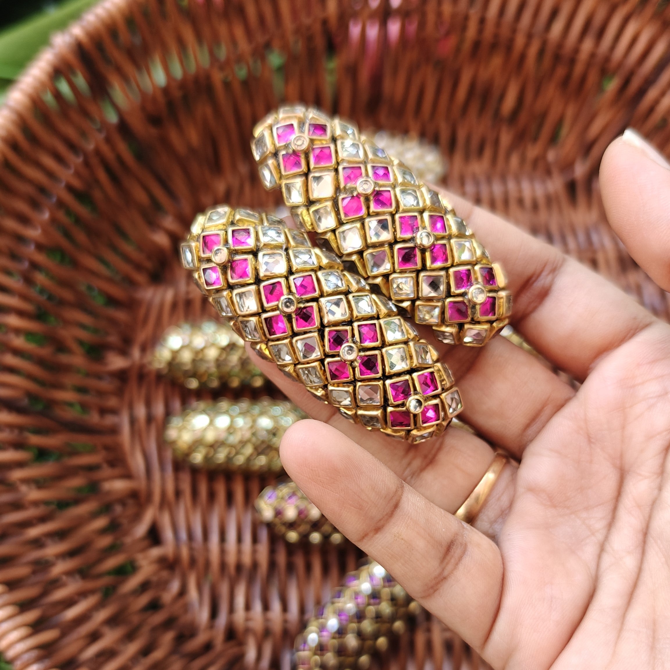 Handmade Kundan Saree Pin