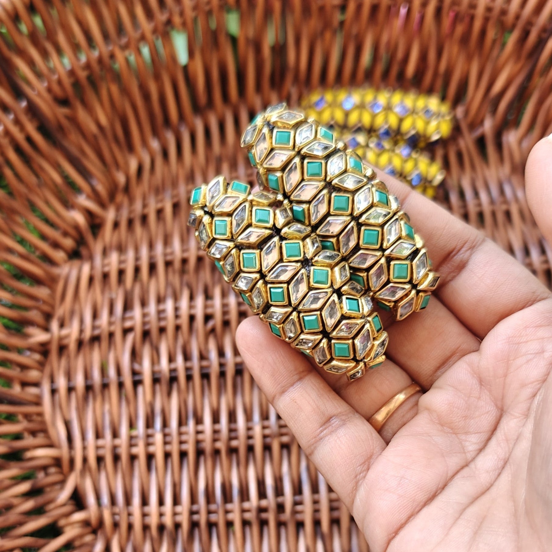 Handmade Kundan Saree Pin