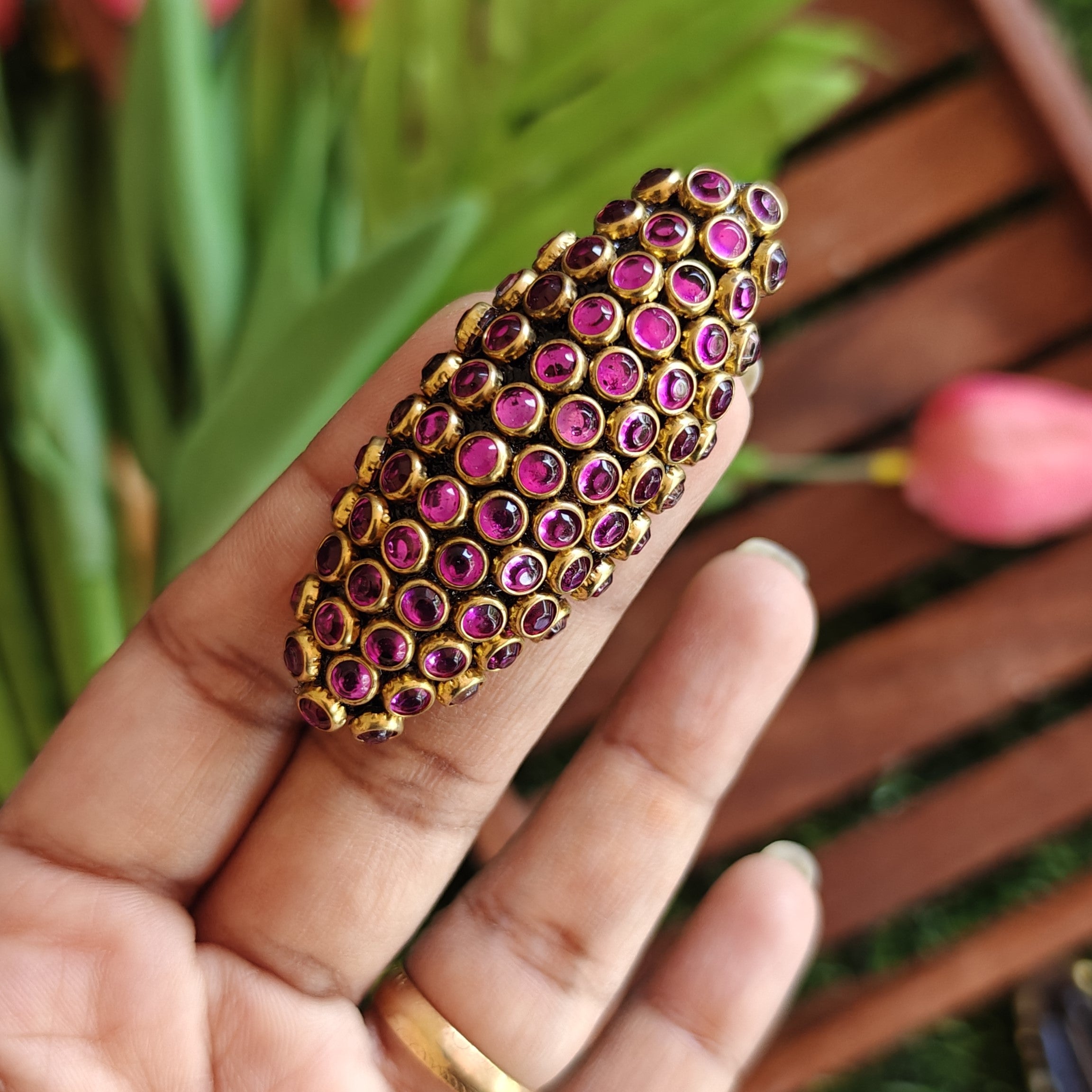 Handmade Kundan Saree Pin