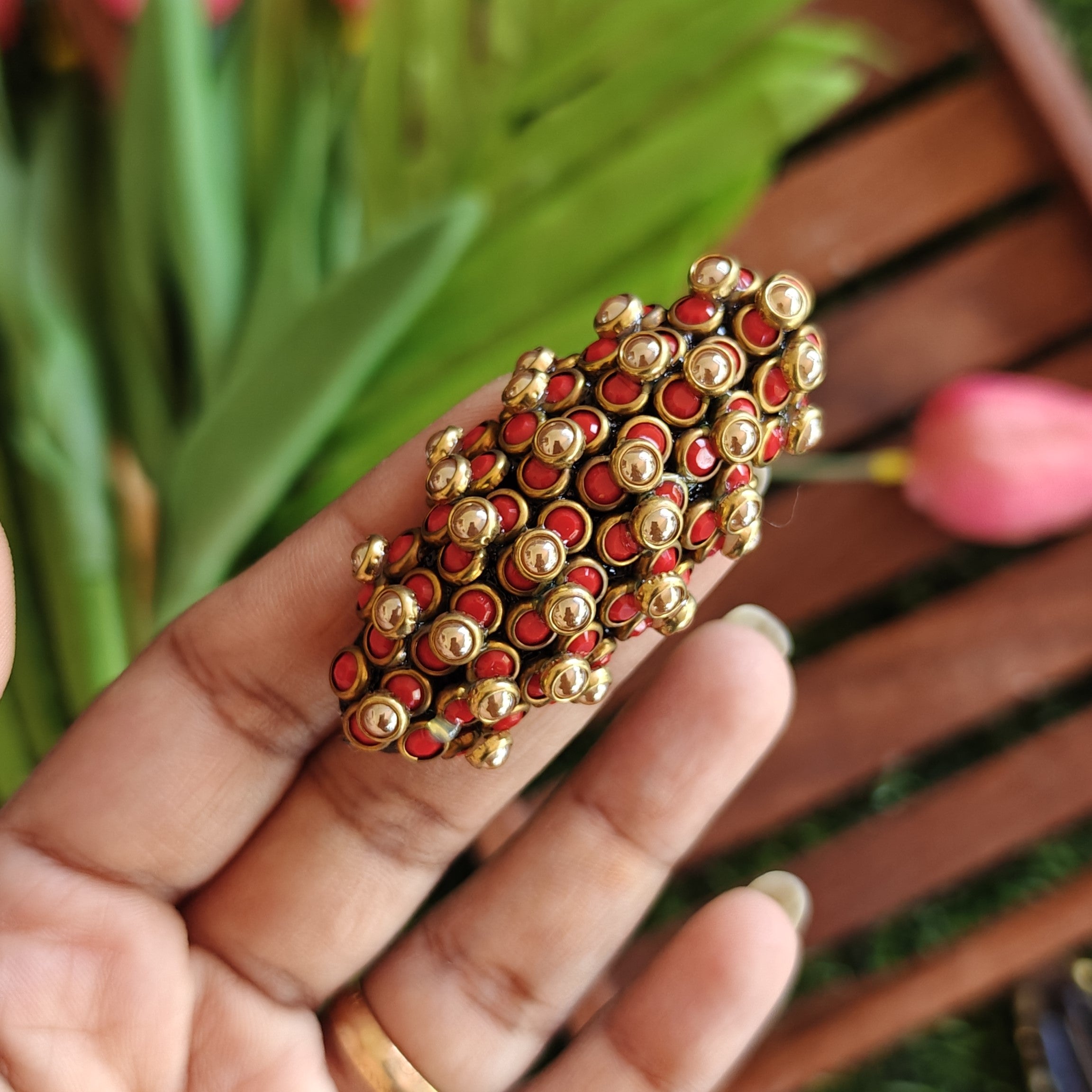 Handmade Kundan Saree Pin