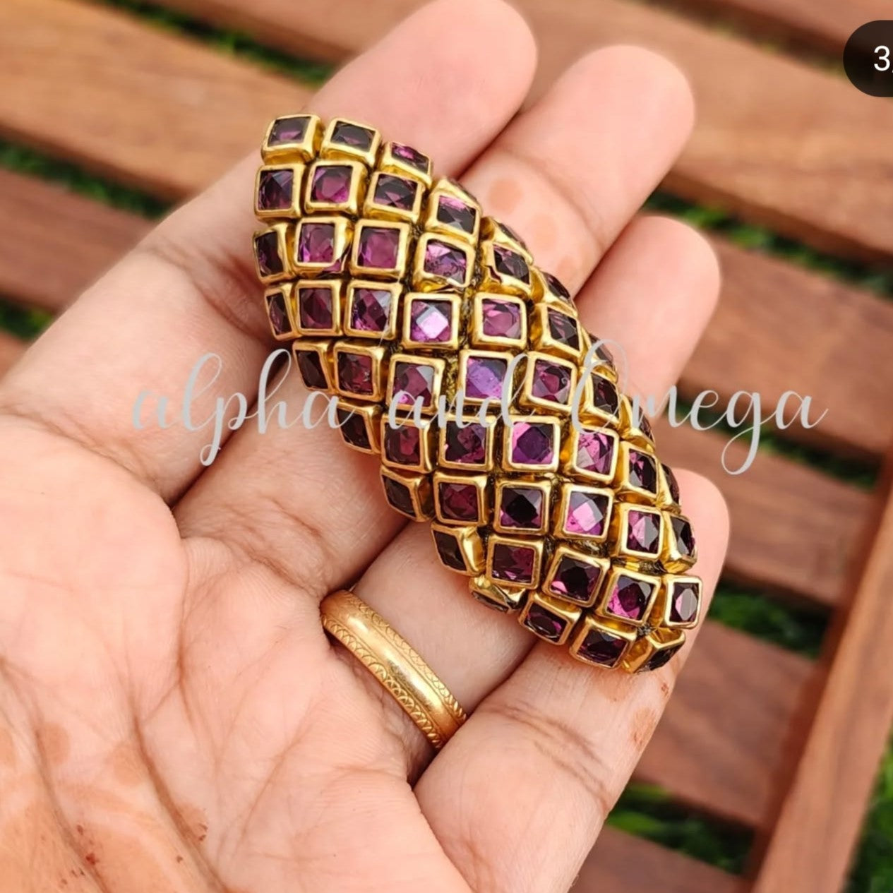 Handmade Kundan Saree Pin
