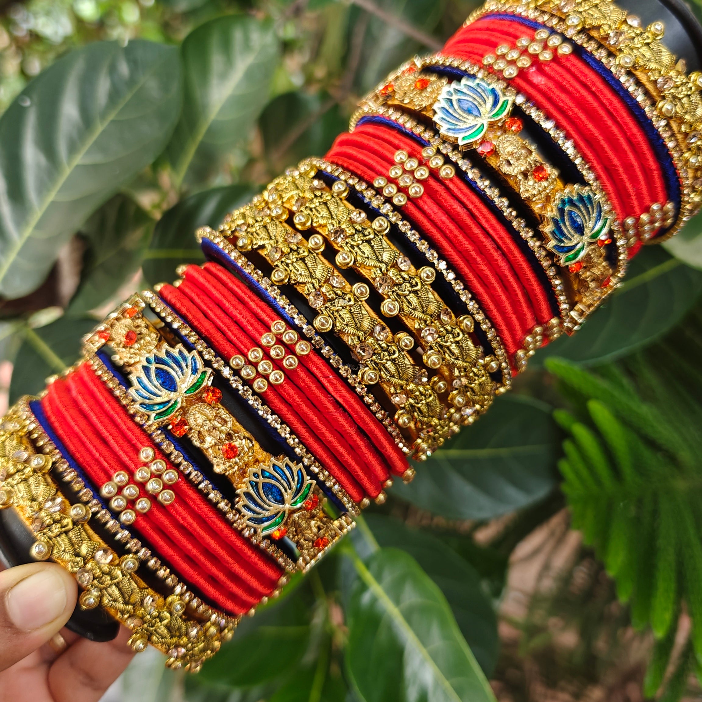 bangles
bridal bangles
wedding collection