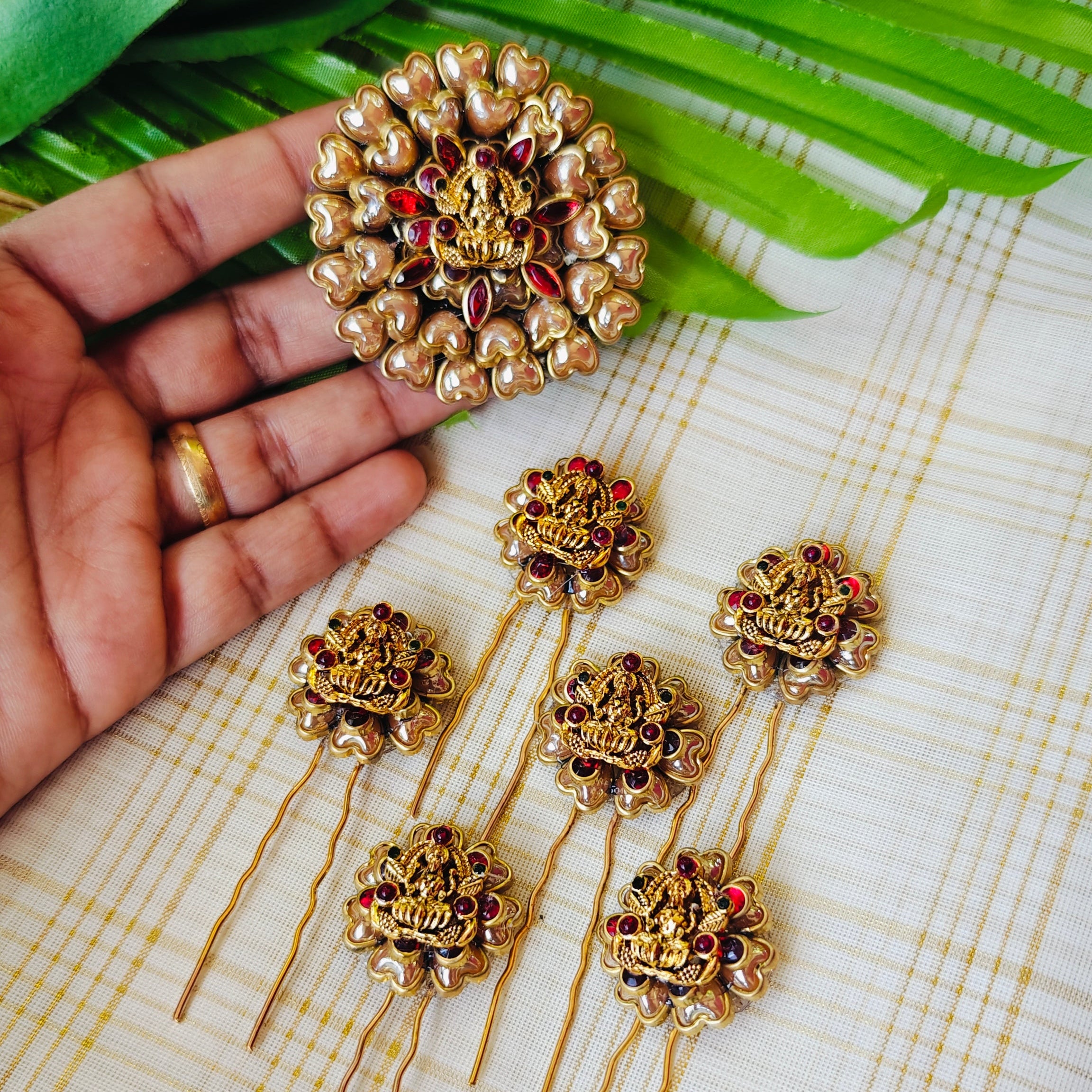 Traditional Jada Billa