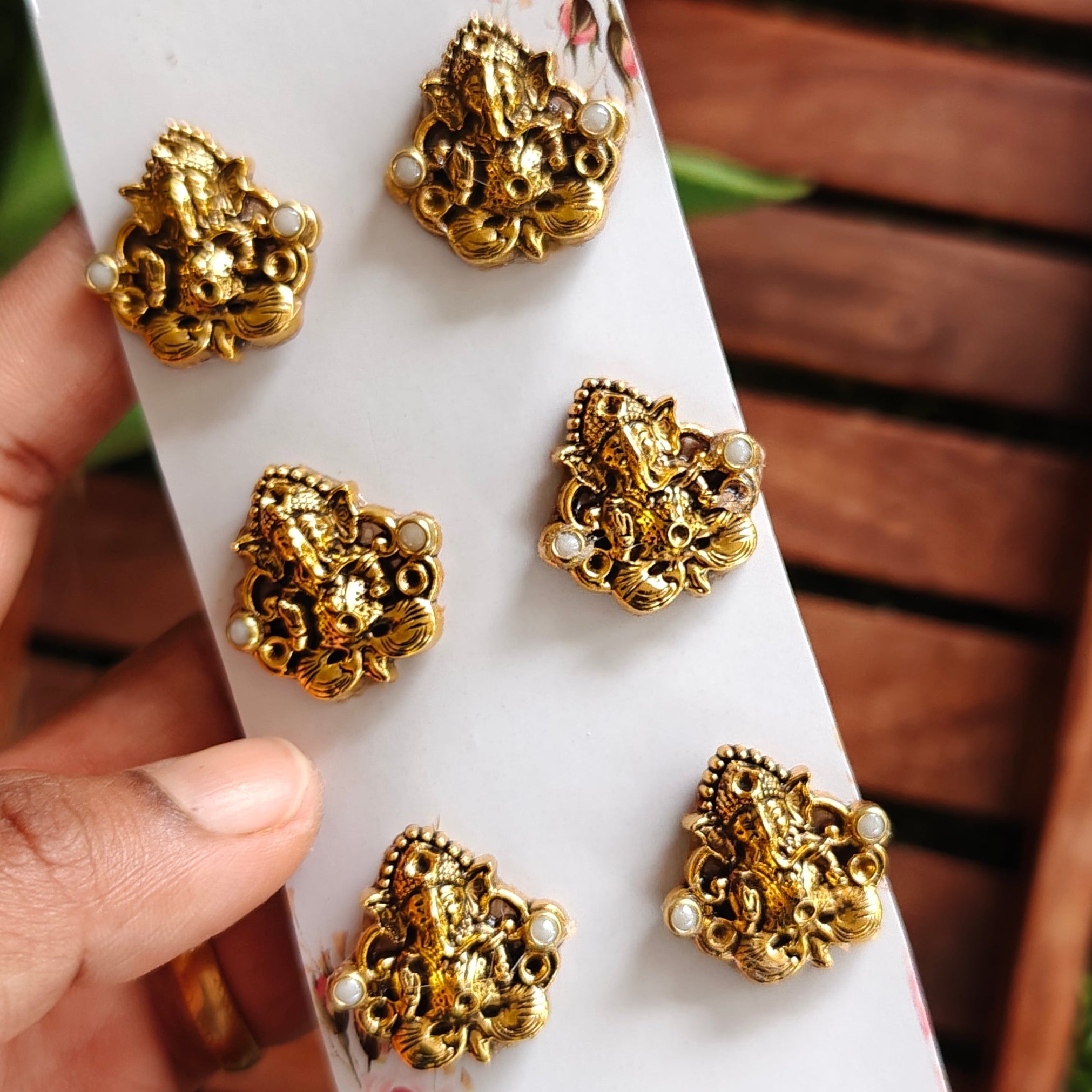 Traditional Jada Billa
