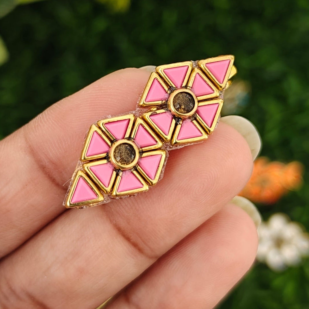 Mini brooch pin