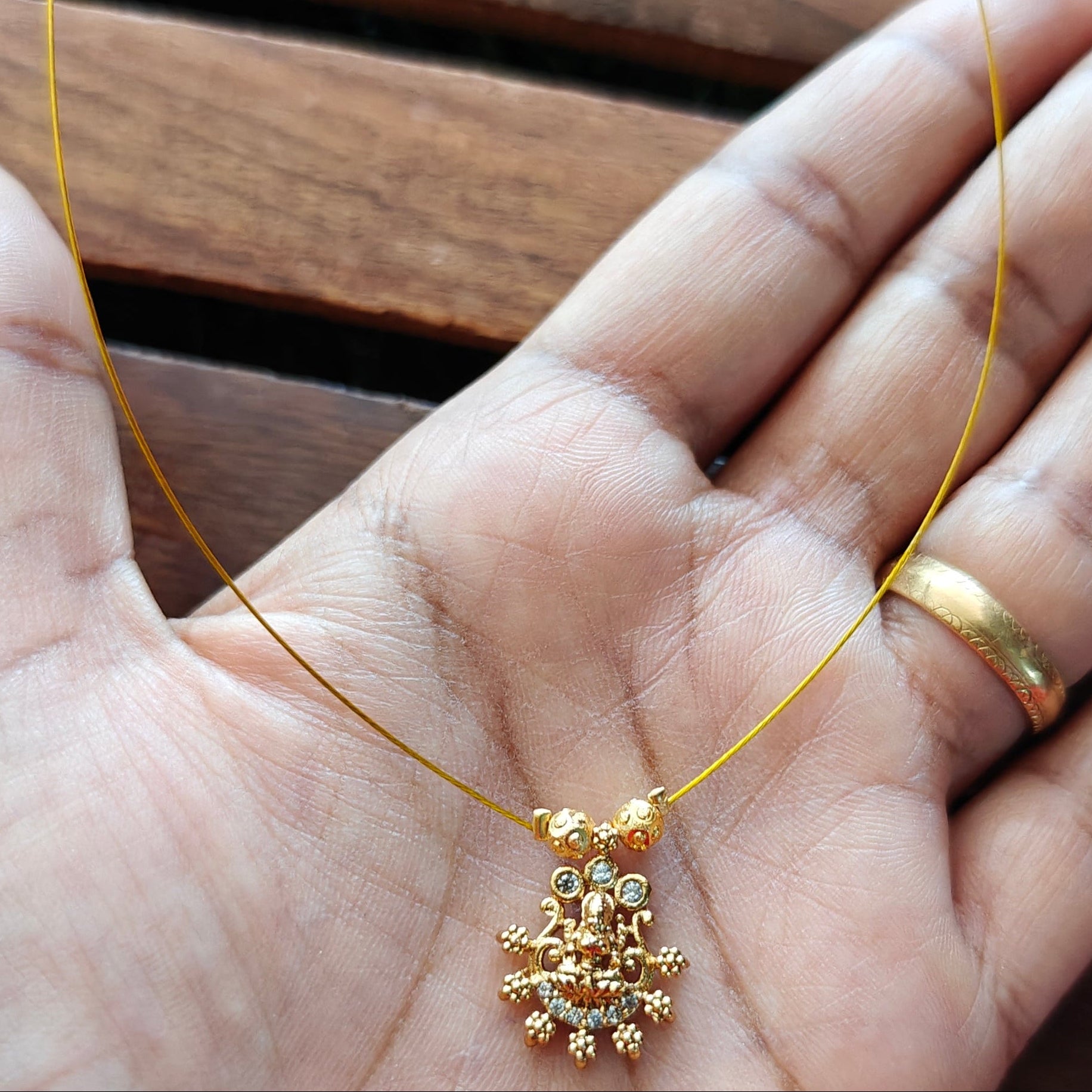 Premium Invisible Chain Collection