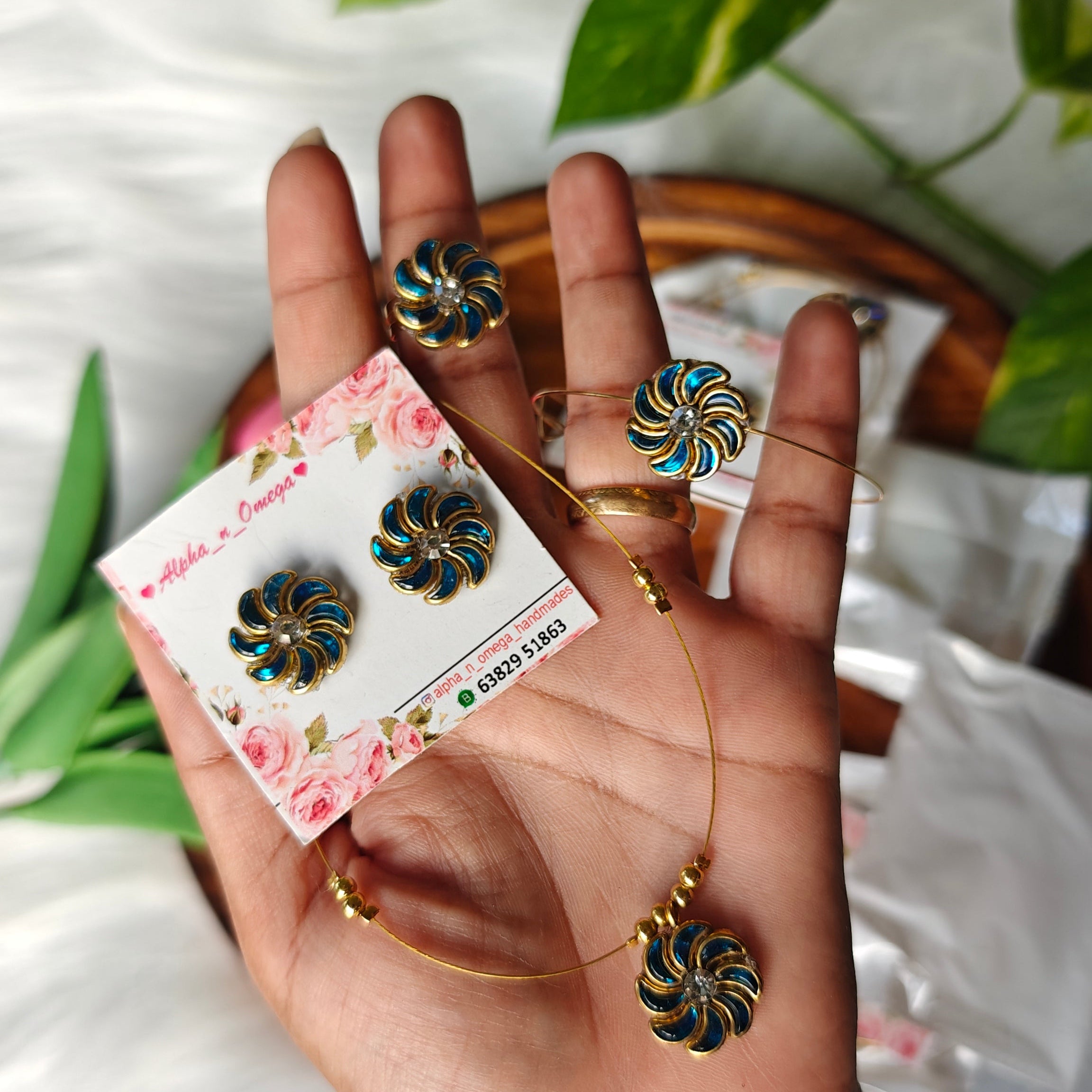 Kundan Invisible Chain