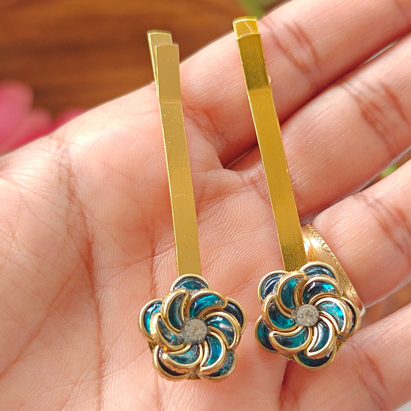 Traditional slide pins