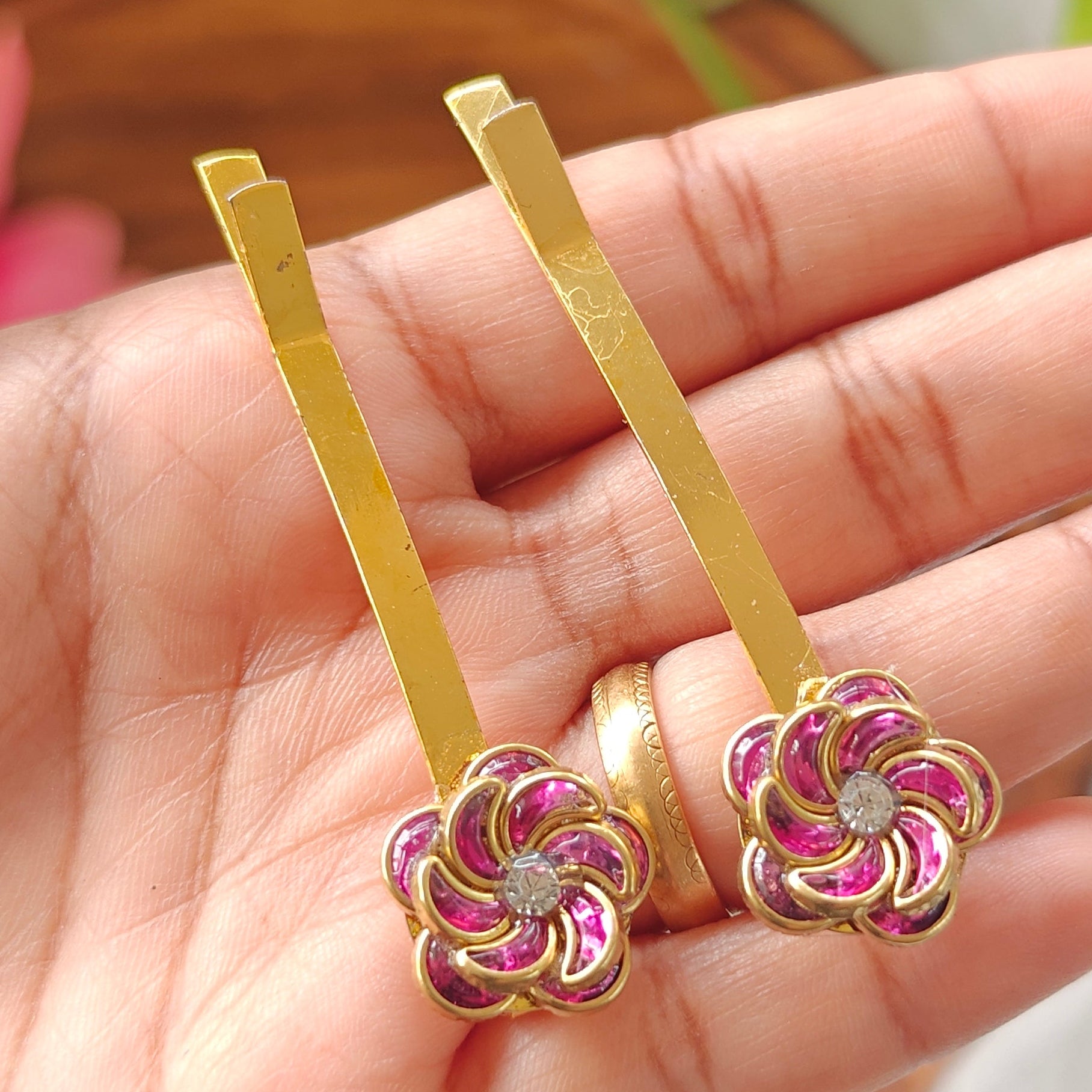 Traditional slide pins