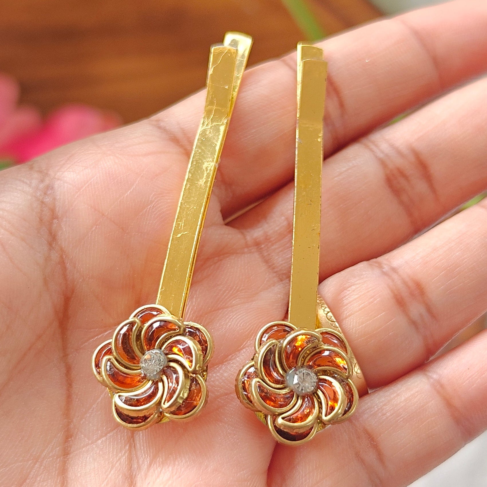 Traditional slide pins