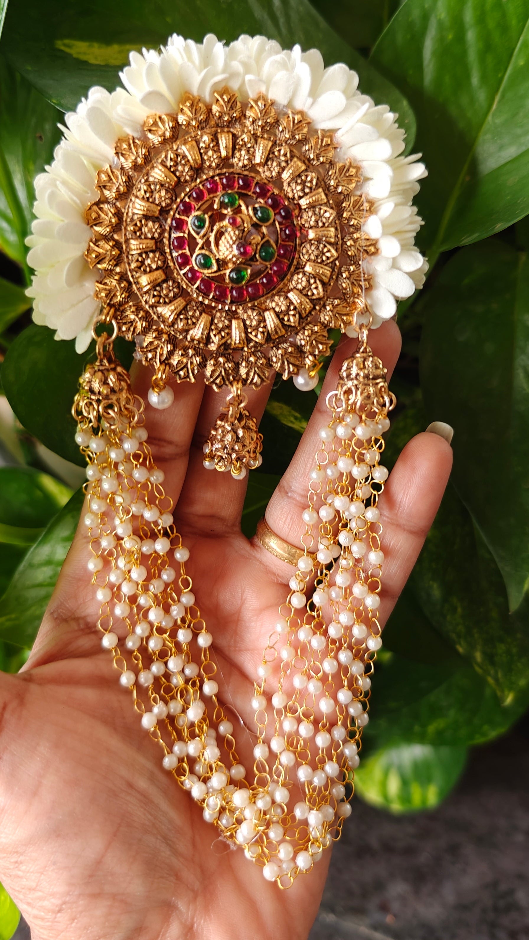 Jada Billa with Floral & Pearl/Gold Chains