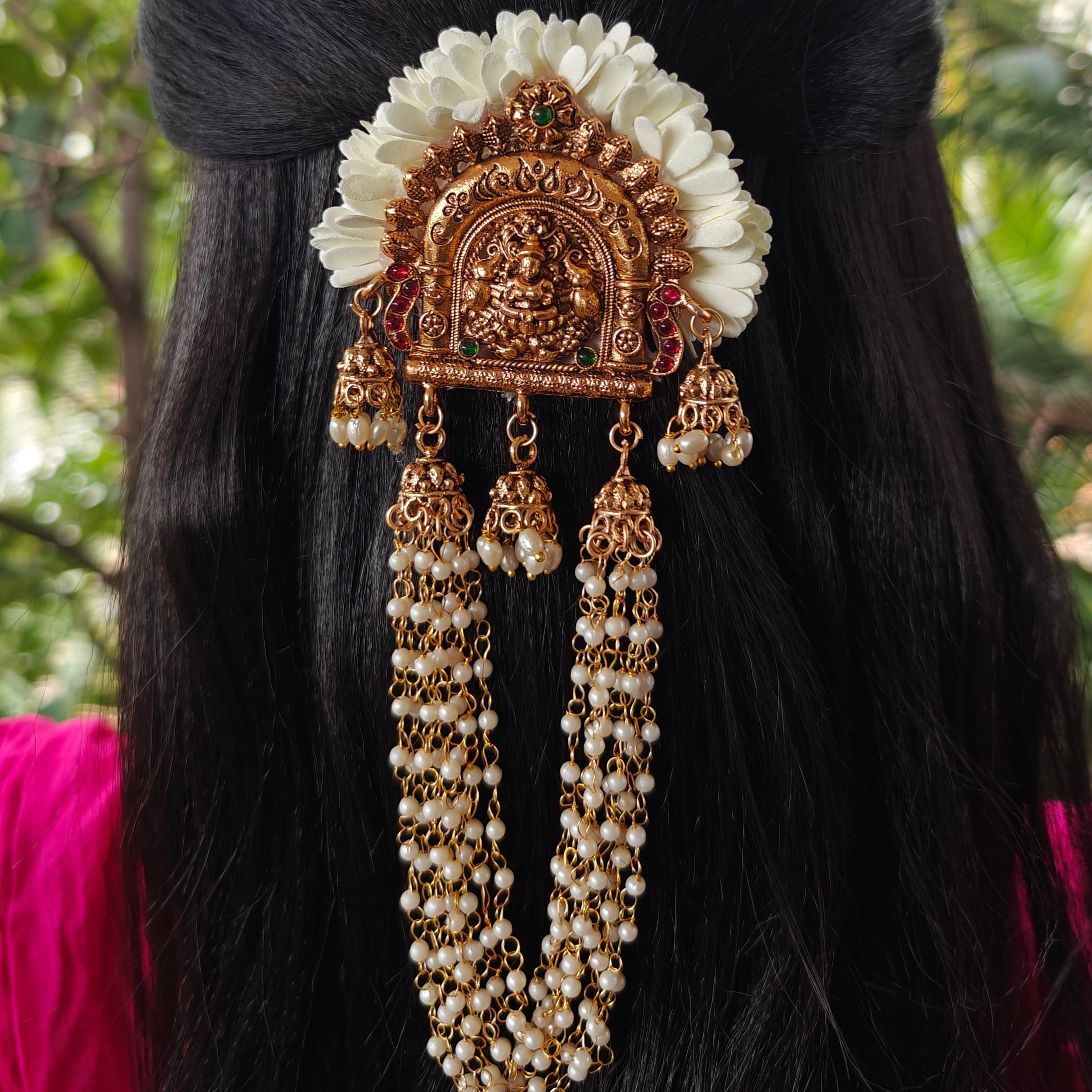 Jada Billa with Floral & Pearl/Gold Chains