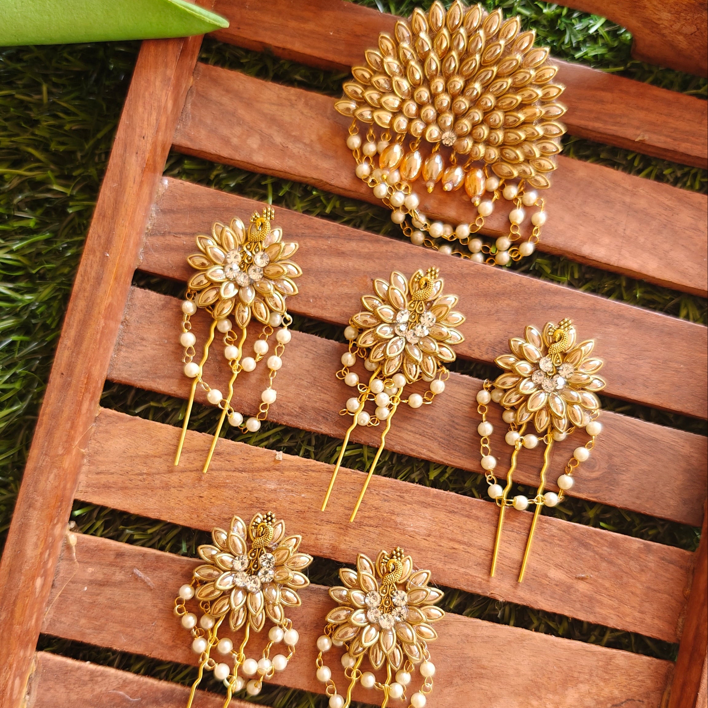 Traditional Jada Billa