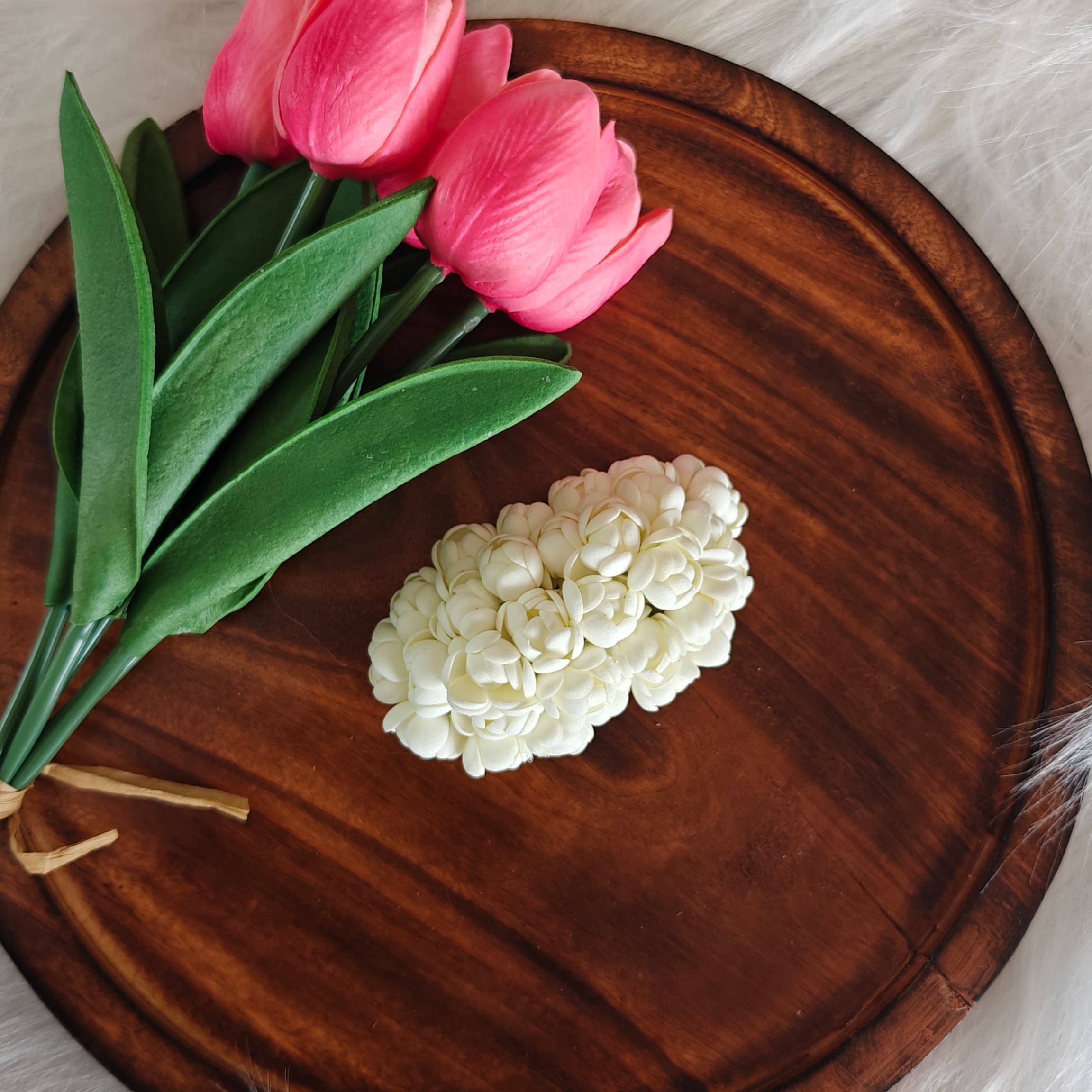 artificial flowers
hair accessories