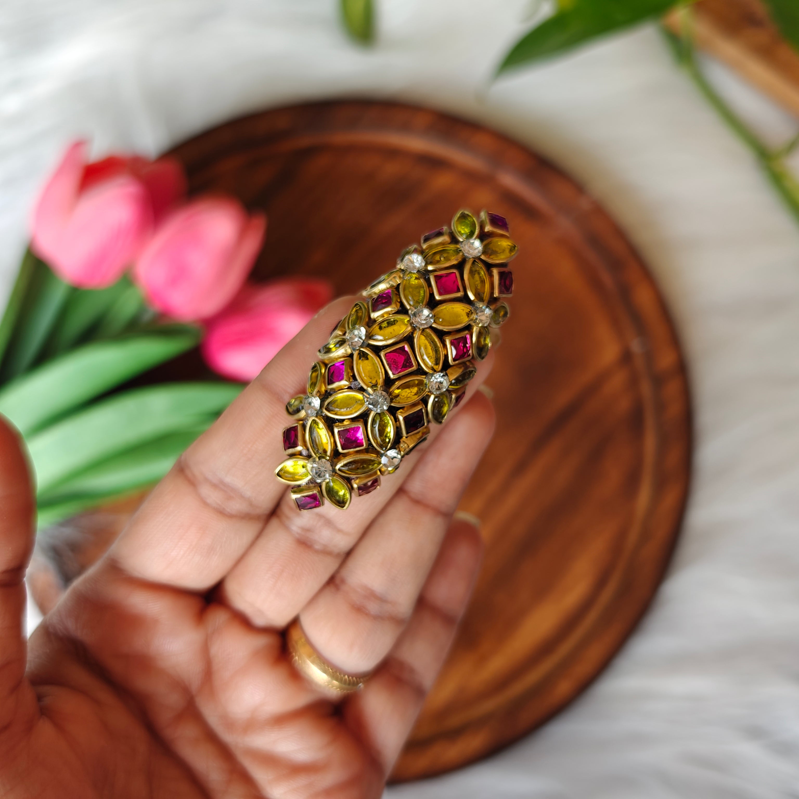 Handmade Kundan Saree Pin