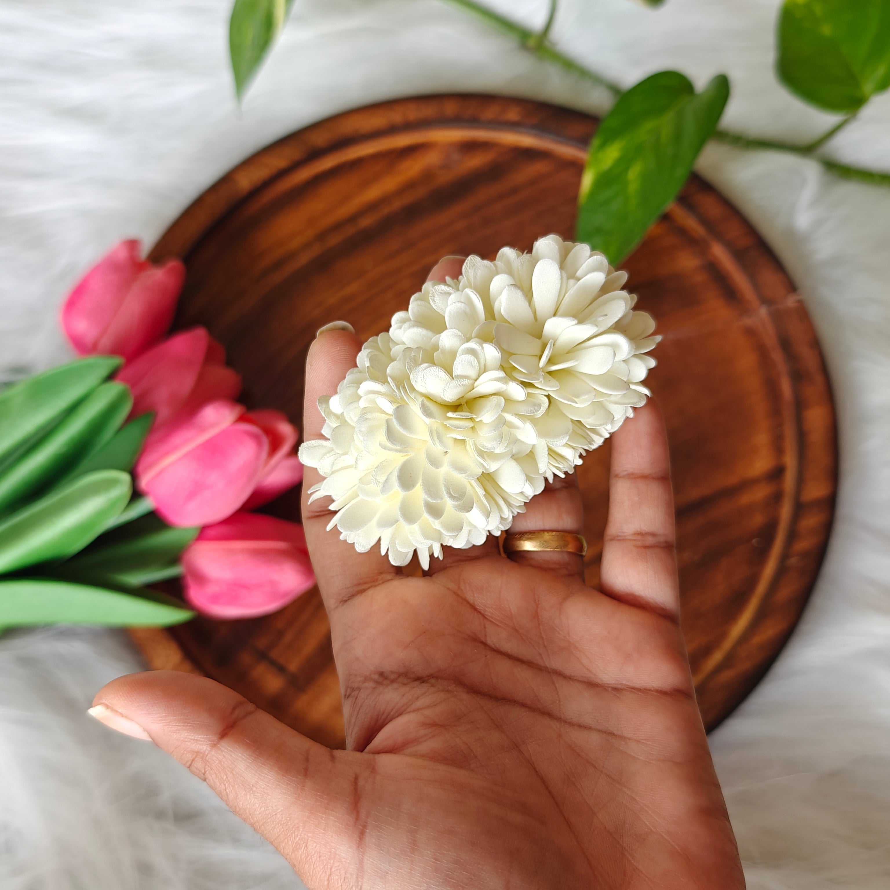 Handcrafted Mullai poo center Hair Clip