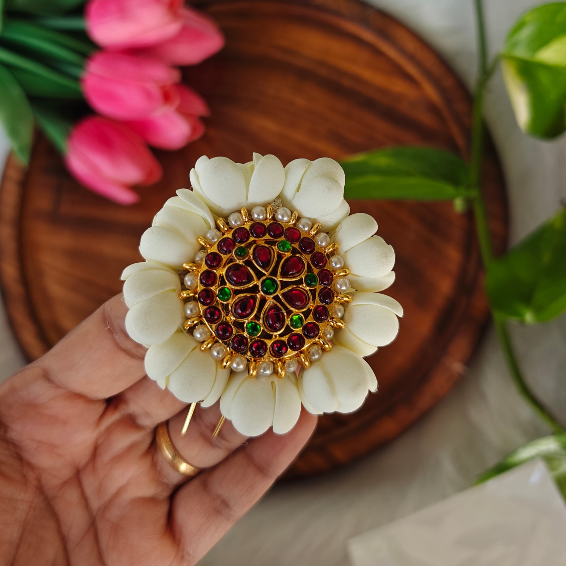 Handmade Bloomed Jasmine Flower Hair Clip with Traditional Kemp Stone