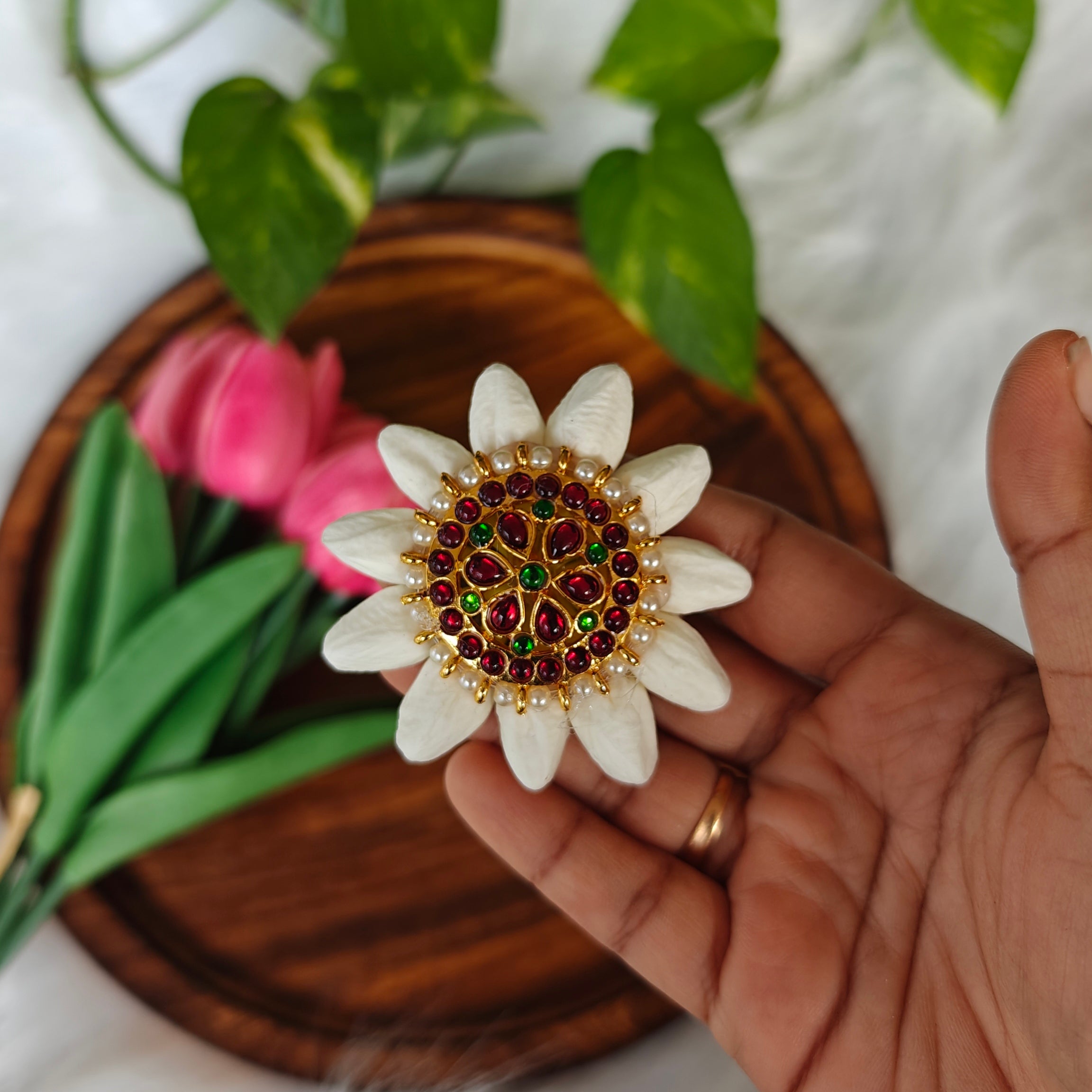 Jasmine Flower Hair Clip with Traditional Kemp Stone