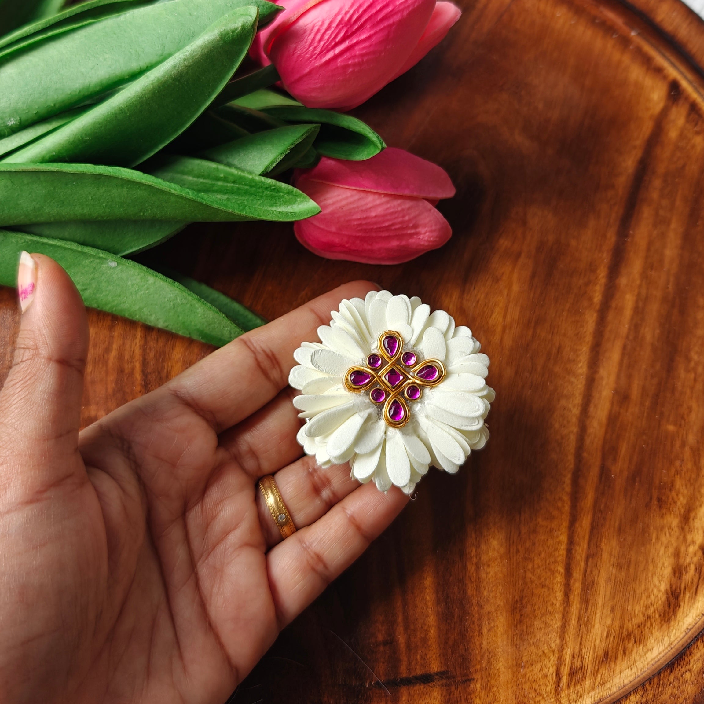 Mullai Flower Hair Clip with Pink Kolam work